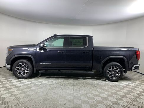 New 2026 GMC Sierra 1500 SLE image 4