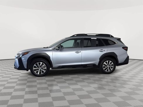Used 2024 Subaru Outback Premium AWD/4WD image 4