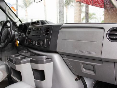 Used 2014 Ford E-350 and Econoline 350 Super Duty w/ Power Windows & Locks Group RWD image 32