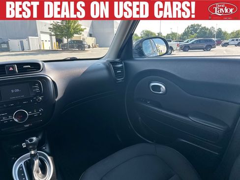 Used 2017 Kia Soul + FWD image 23
