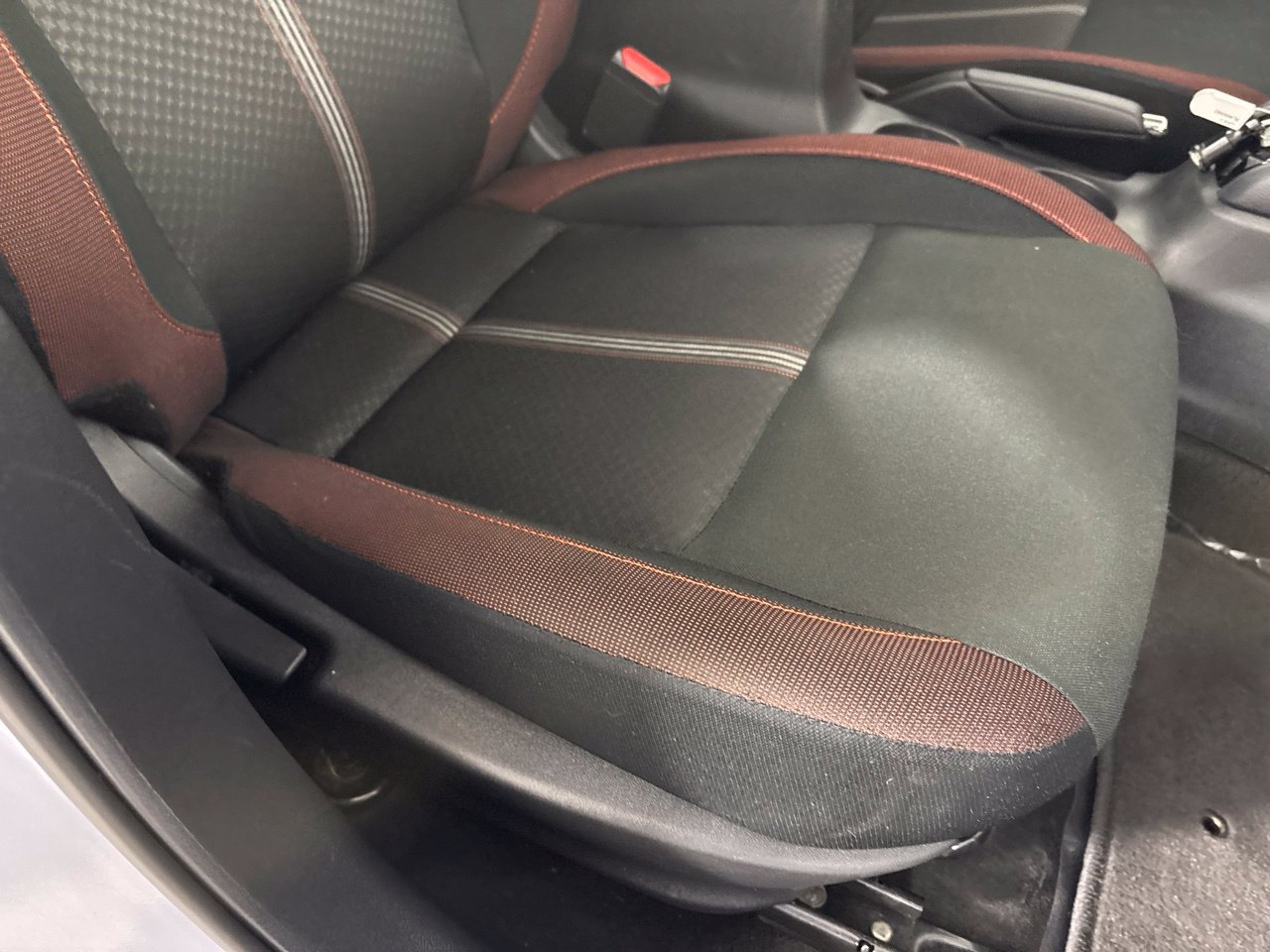 Used 2024 Nissan Versa SR FWD image 29