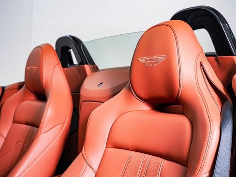 Used 2026 Aston Martin V8 Vantage Roadster image 24