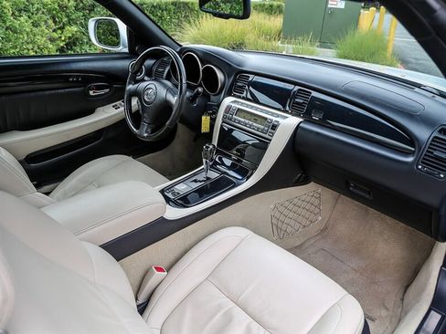 Used 2009 Lexus SC 430 Convertible image 20