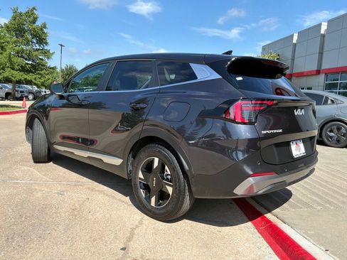Used 2026 Kia Sportage LX FWD image 8