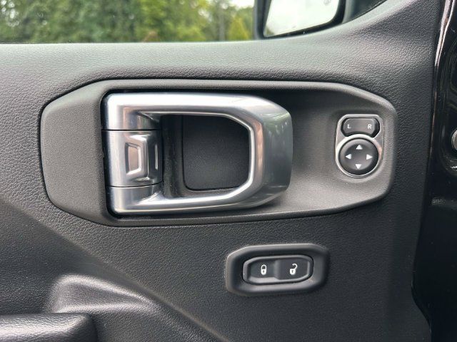 Used 2021 Jeep Wrangler Unlimited Sport AWD/4WD image 15