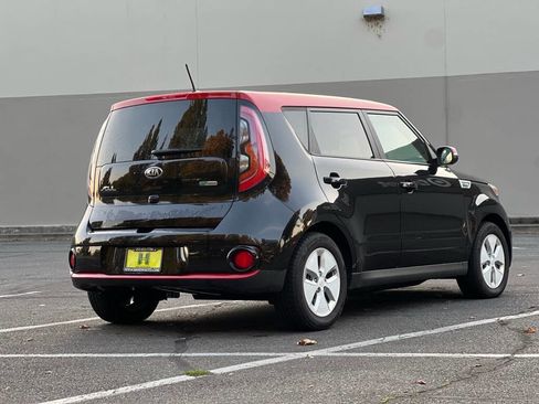 Used 2015 Kia Soul EV + image 5