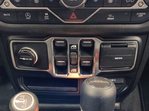 New 2026 Jeep Gladiator Sport image 36