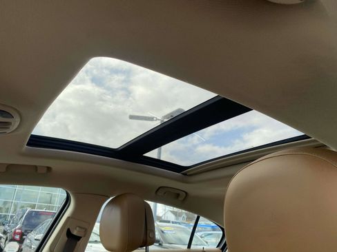 Used 2014 Buick LaCrosse Premium w/ Driver Confidence Package image 17