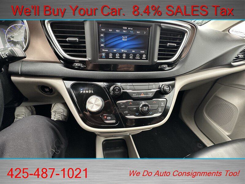Used 2020 Chrysler Voyager Lxi FWD image 19