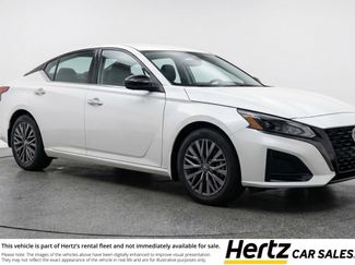 Used 2025 Nissan Altima 2.5 SV video 1