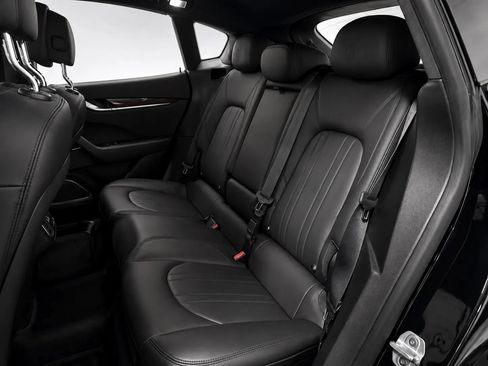 Used 2019 Maserati Levante S AWD/4WD image 17