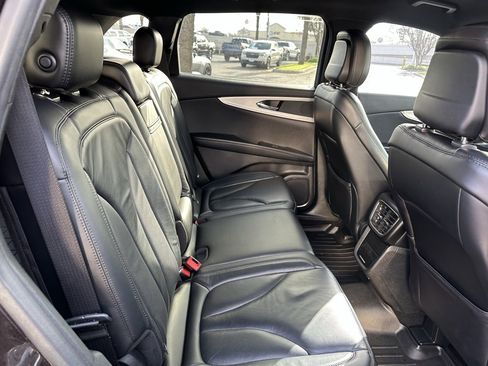 Used 2020 Lincoln Nautilus FWD w/ Equipment Group 101A image 20