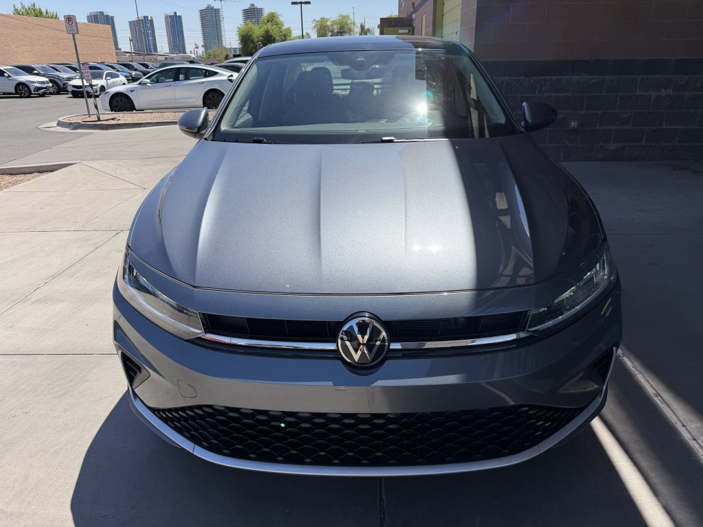 Used 2025 Volkswagen Jetta SE w/ Sunroof Package FWD image 10