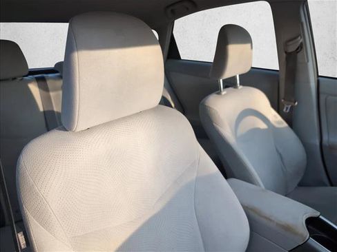 Used 2014 Toyota Prius Two image 18