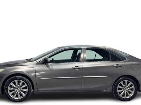 Used 2015 Toyota Camry XLE FWD image 1