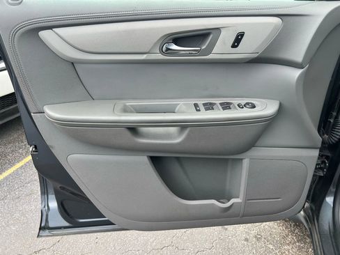 Used 2013 Chevrolet Traverse LT FWD image 8