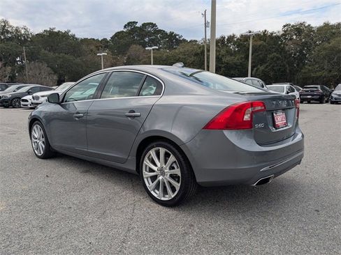 Used 2017 Volvo S60 T5 Inscription Platinum image 6
