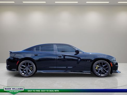 Used 2023 Dodge Charger R/T w/ Blacktop Package RWD image 2