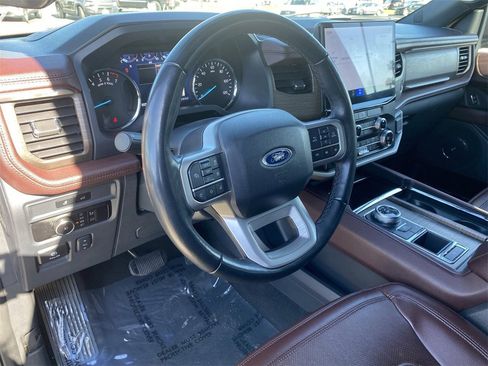 Used 2023 Ford Expedition Limited image 20