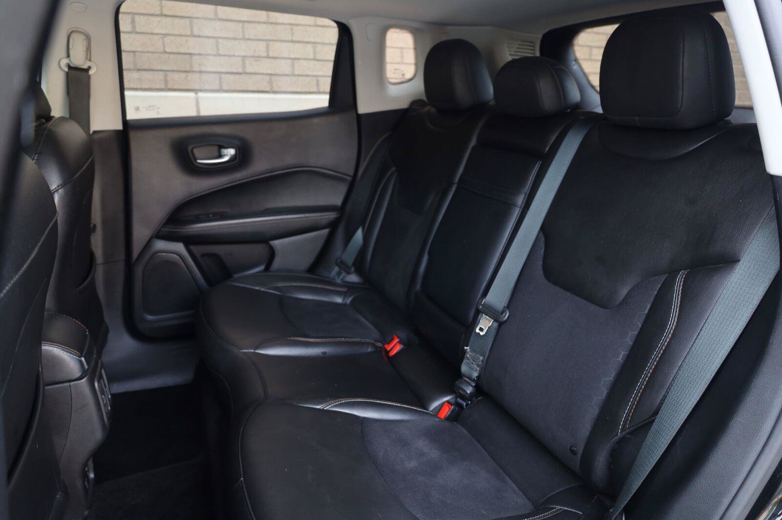 Used 2019 Jeep Compass Latitude FWD image 21