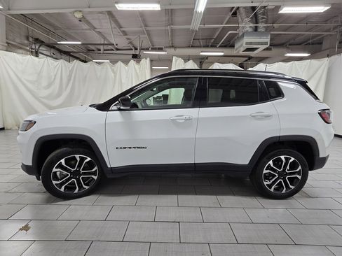 Used 2022 Jeep Compass Limited AWD/4WD image 13