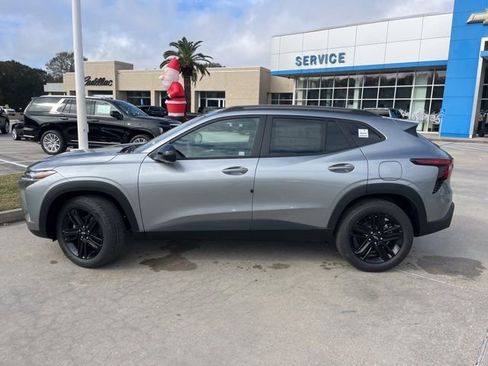 New 2026 Chevrolet Trax ACTIV w/ Sunroof Package image 3