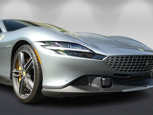Certified 2021 Ferrari Roma image 9