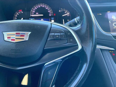 Used 2019 Cadillac XT5 Luxury image 23