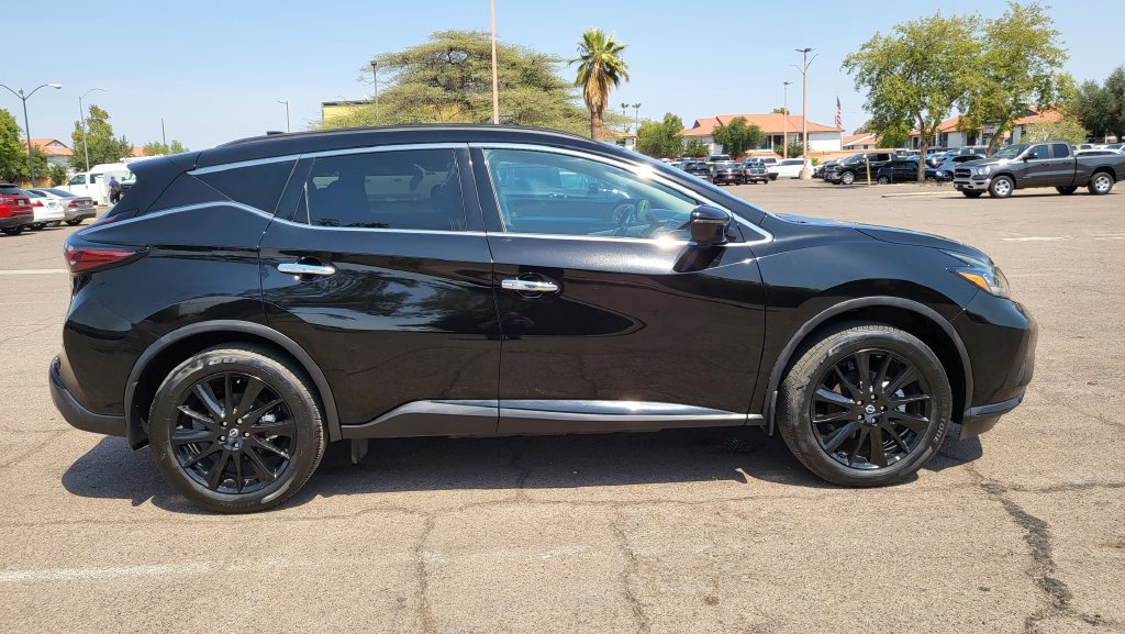 Used 2023 Nissan Murano SV w/ SV Midnight Edition Package FWD image 12