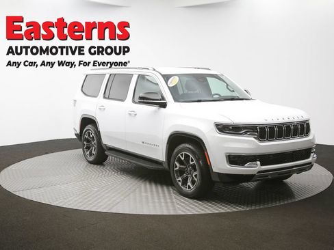 Used 2023 Jeep Wagoneer Series III w/ Preferred Equipment Group RWD image 47