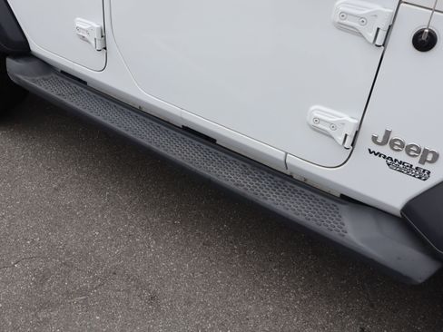 Used 2018 Jeep Wrangler Unlimited Sport S image 12