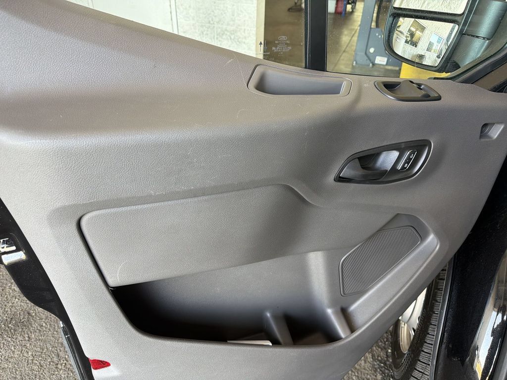 Used 2025 Ford Transit 350 XL AWD/4WD image 20