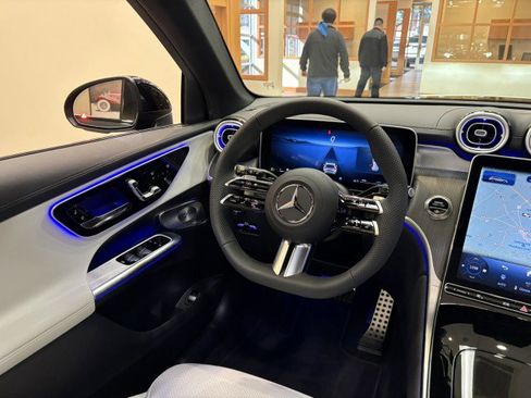 New 2026 Mercedes-Benz GLC 300 image 21