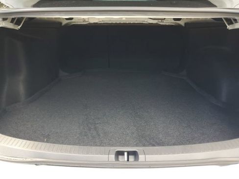 Used 2023 Toyota Corolla LE image 8