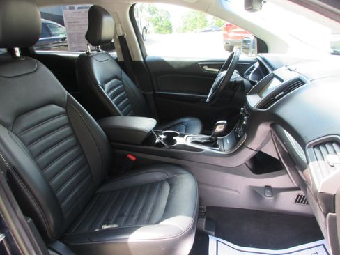 Used 2016 Ford Edge SEL w/ Equipment Group 201A AWD/4WD image 26