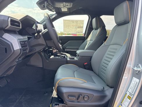 New 2025 Toyota Tacoma Trailhunter image 34