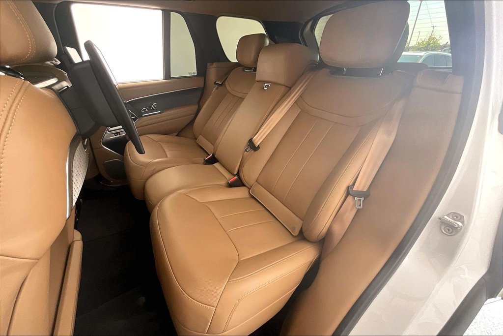 Used 2024 Land Rover Range Rover Autobiography AWD/4WD image 32