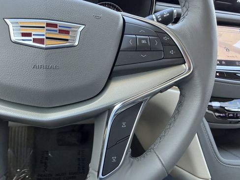 Certified 2024 Cadillac XT5 Premium Luxury image 31