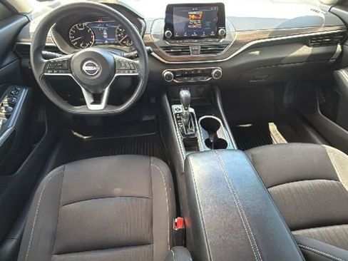 Used 2024 Nissan Altima 2.5 SV FWD image 26