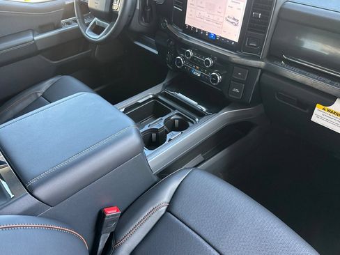 New 2026 Ford F250 Lariat w/ Black Appearance Package AWD/4WD image 15