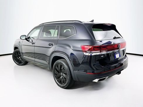 Used 2026 Volkswagen Atlas SE w/ Panoramic Sunroof Package FWD image 6