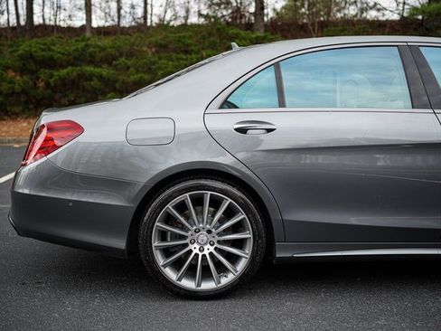 Used 2017 Mercedes-Benz S 550 Sedan image 10