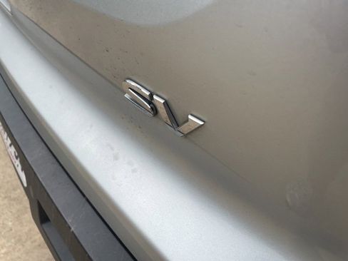 Used 2024 Nissan Pathfinder SV image 8