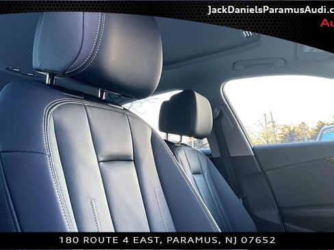 Used 2023 Audi A4 2.0T Premium w/ Convenience Package image 7
