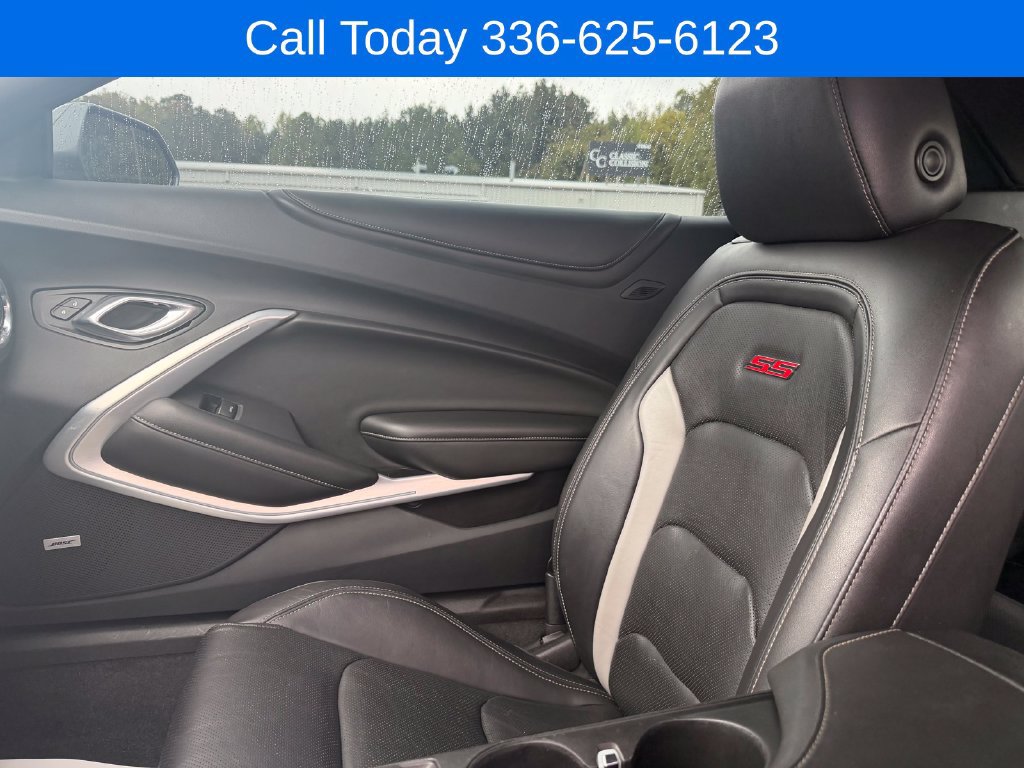Used 2019 Chevrolet Camaro SS RWD image 16