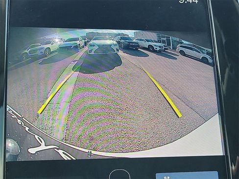 Used 2020 Volvo XC90 T5 Momentum w/ Protection Package image 18