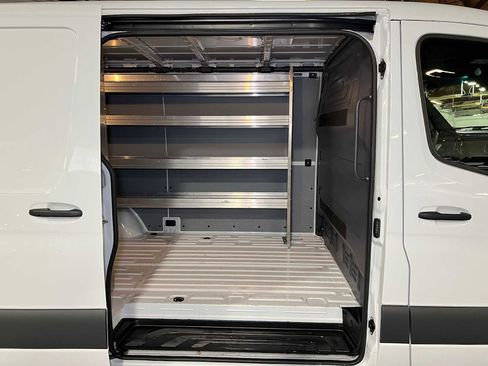 Used 2025 Mercedes-Benz Sprinter 2500 image 13