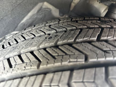 Used 2022 Toyota Highlander Platinum image 12