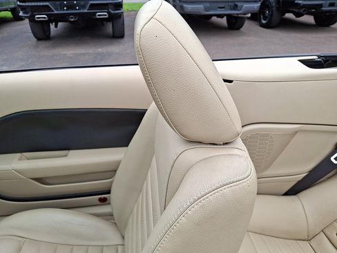 Used 2006 Ford Mustang GT Premium RWD image 17