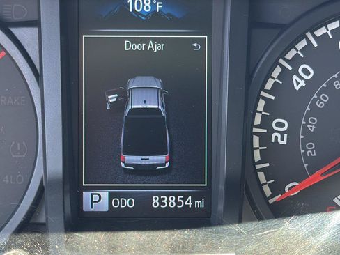 Used 2022 Toyota Tacoma SR RWD image 17
